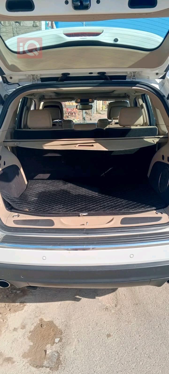 جیپ گراند شیرۆکی